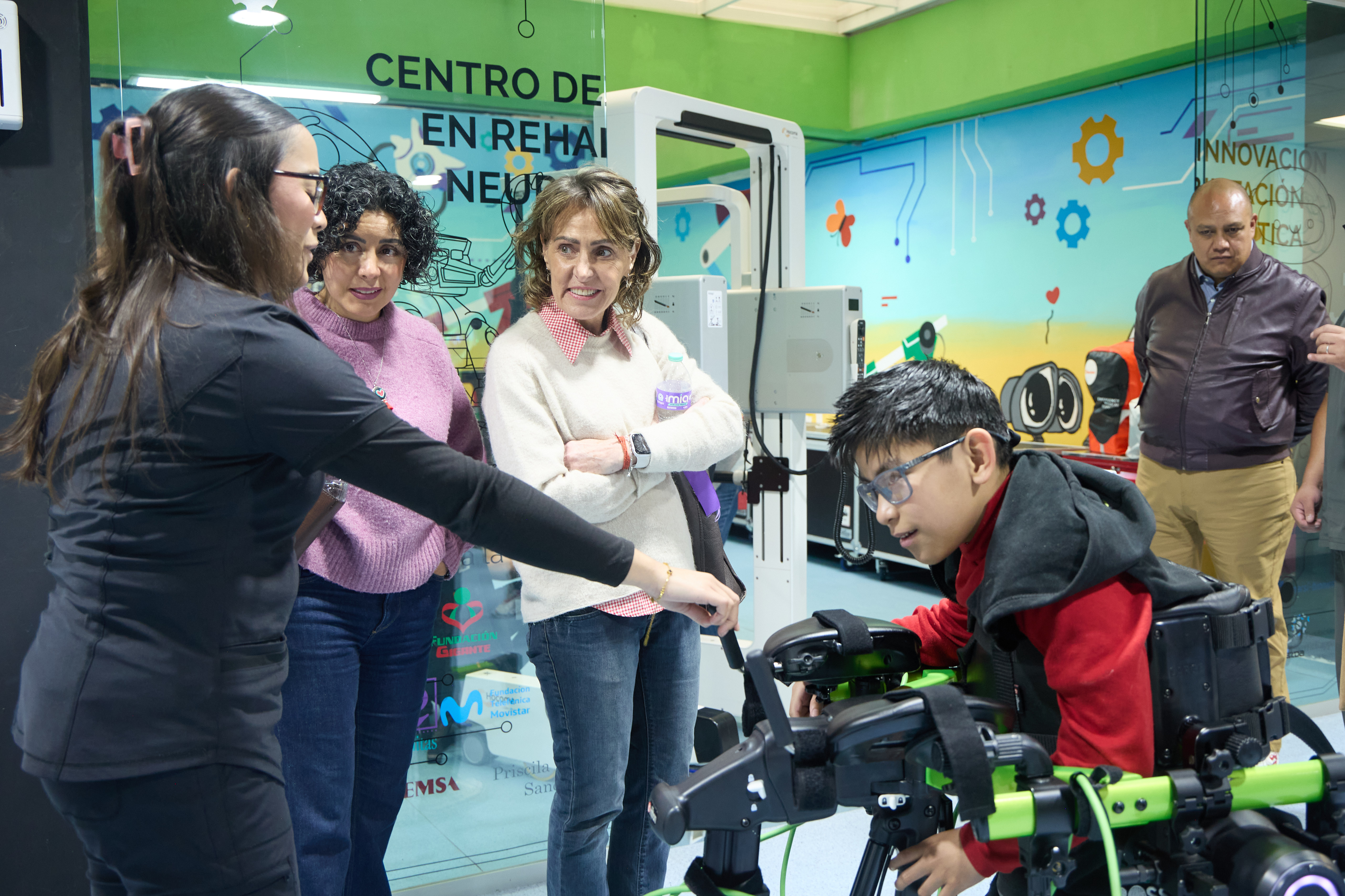 Roxana S&aacute;iz, Presidenta de la JAP CDMX, visit&oacute; APAC, IAP